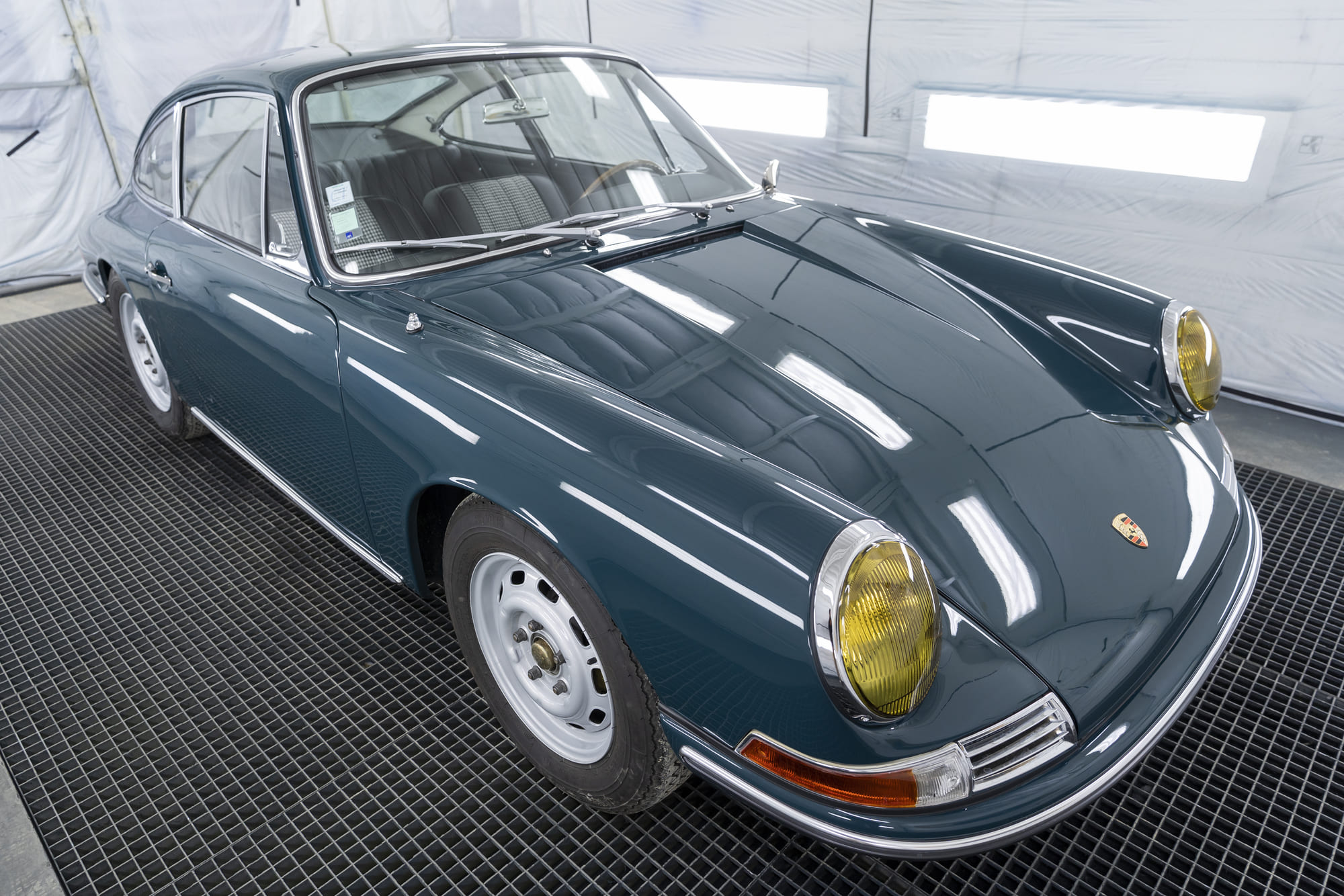 Porsche-911-2,0-S-1966 (11)