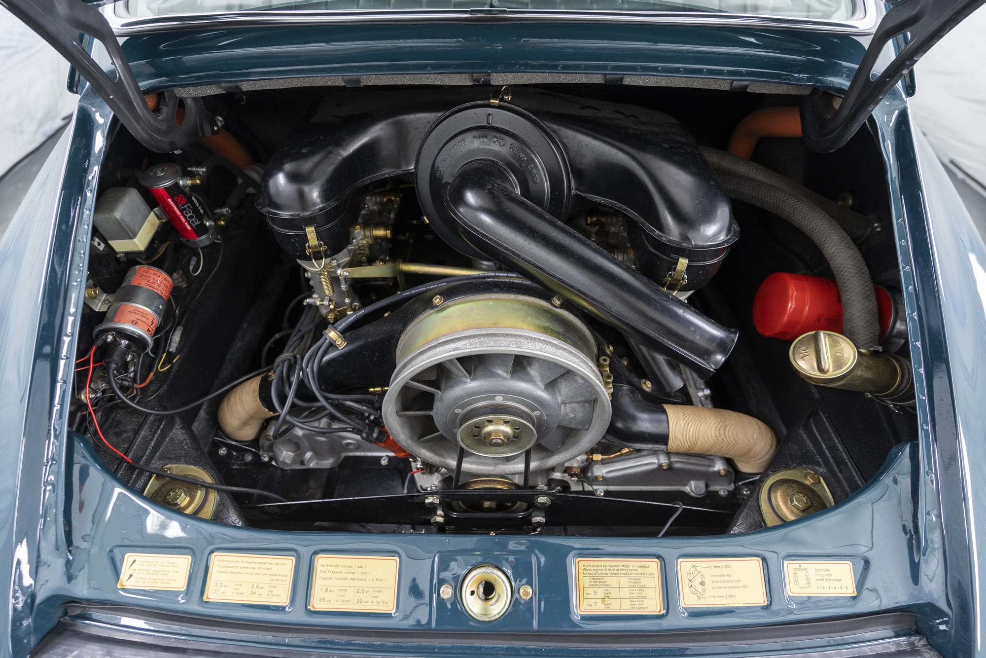 Porsche-911-2,0-S-1966 (22)