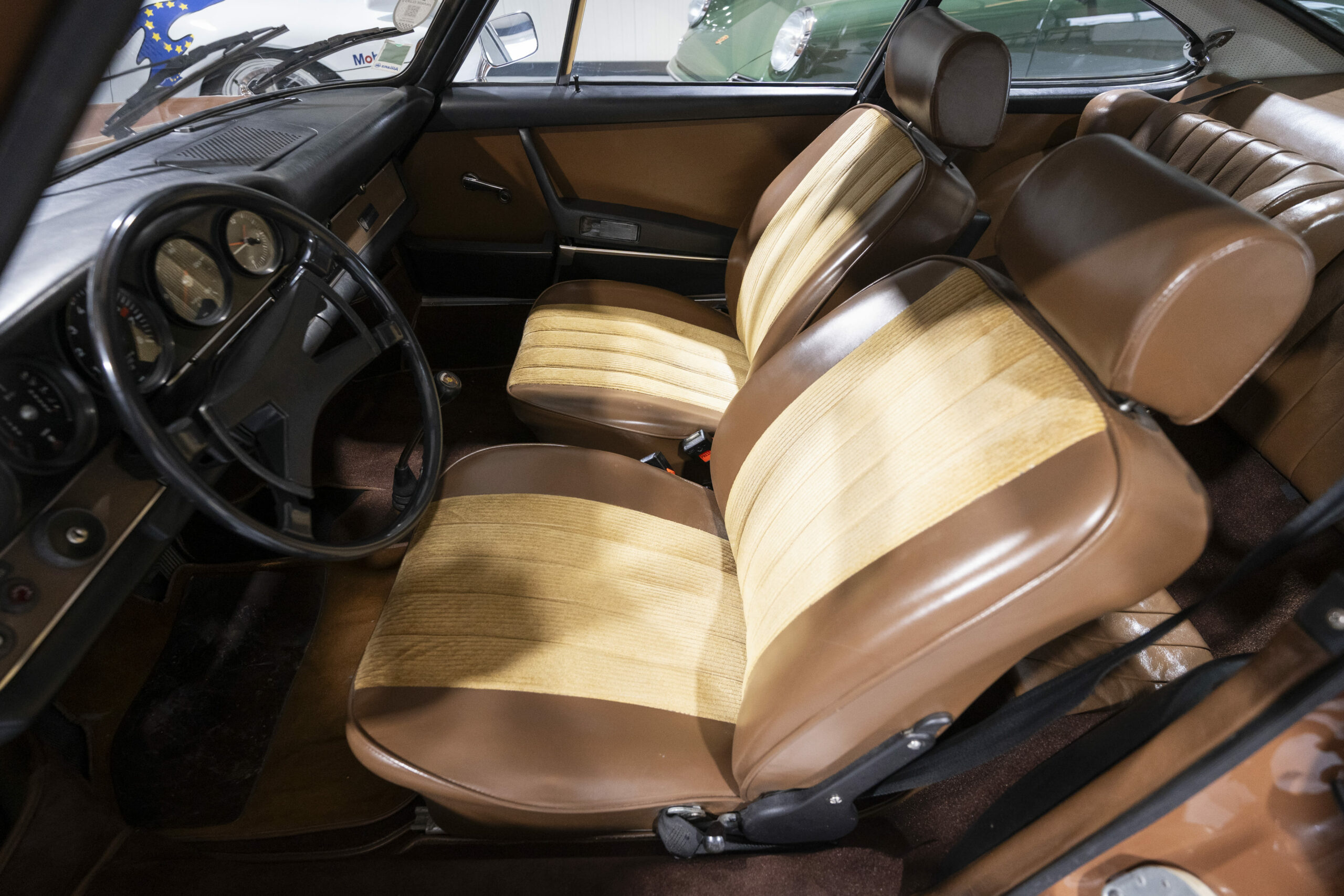 Porsche-911-TE-1972-Sepia-Brown (21)