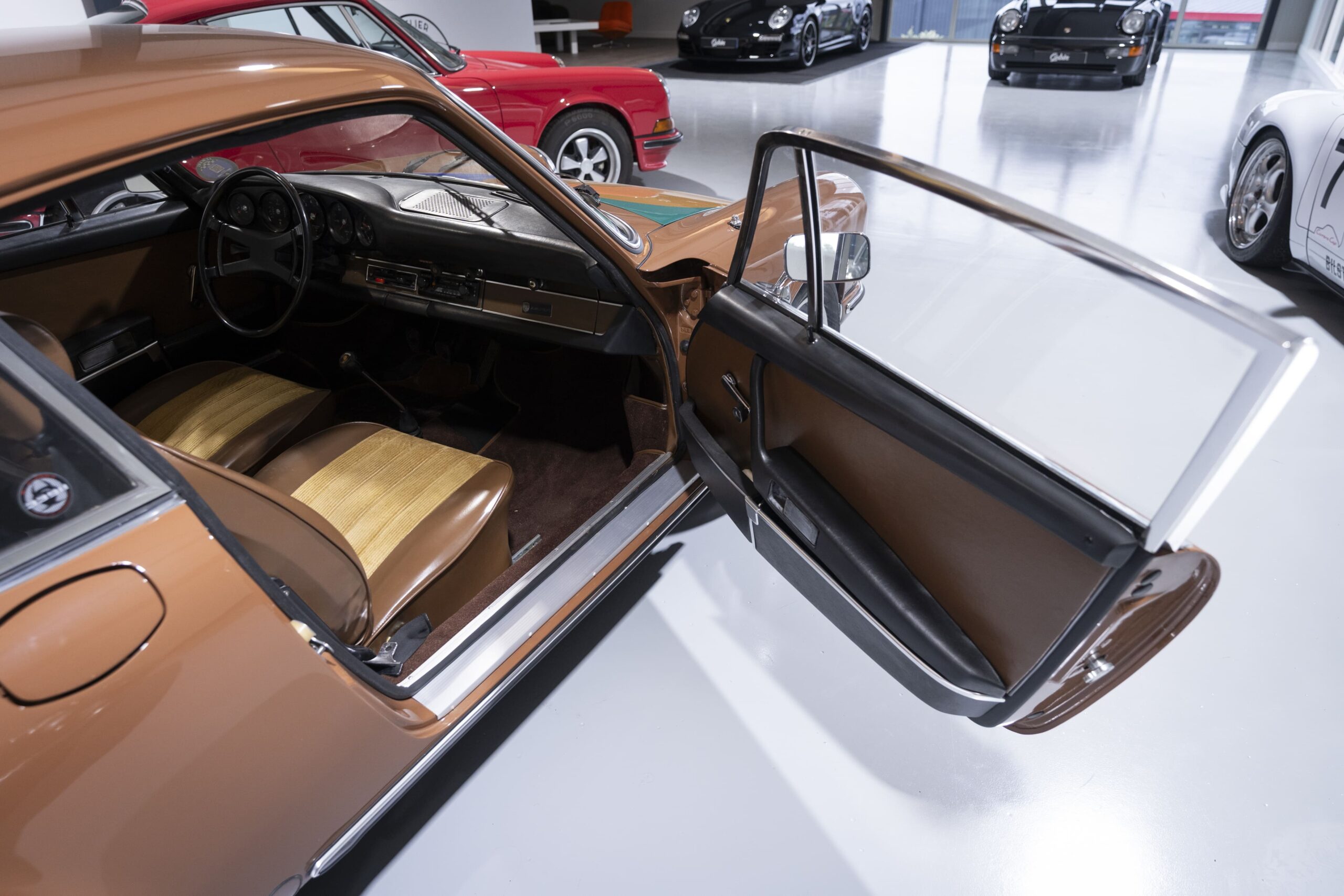 Porsche-911-TE-1972-Sepia-Brown (24)