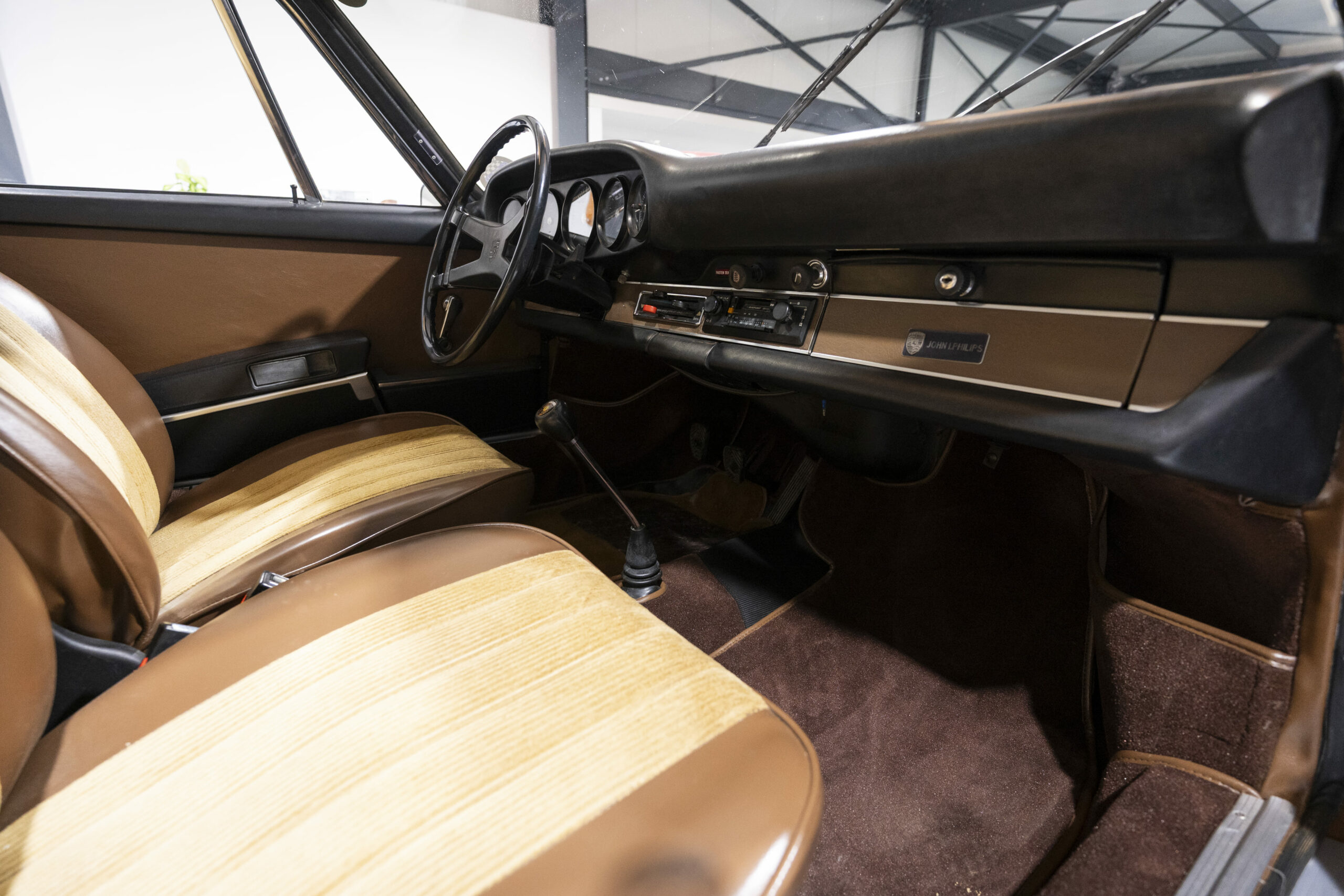 Porsche-911-TE-1972-Sepia-Brown (26)