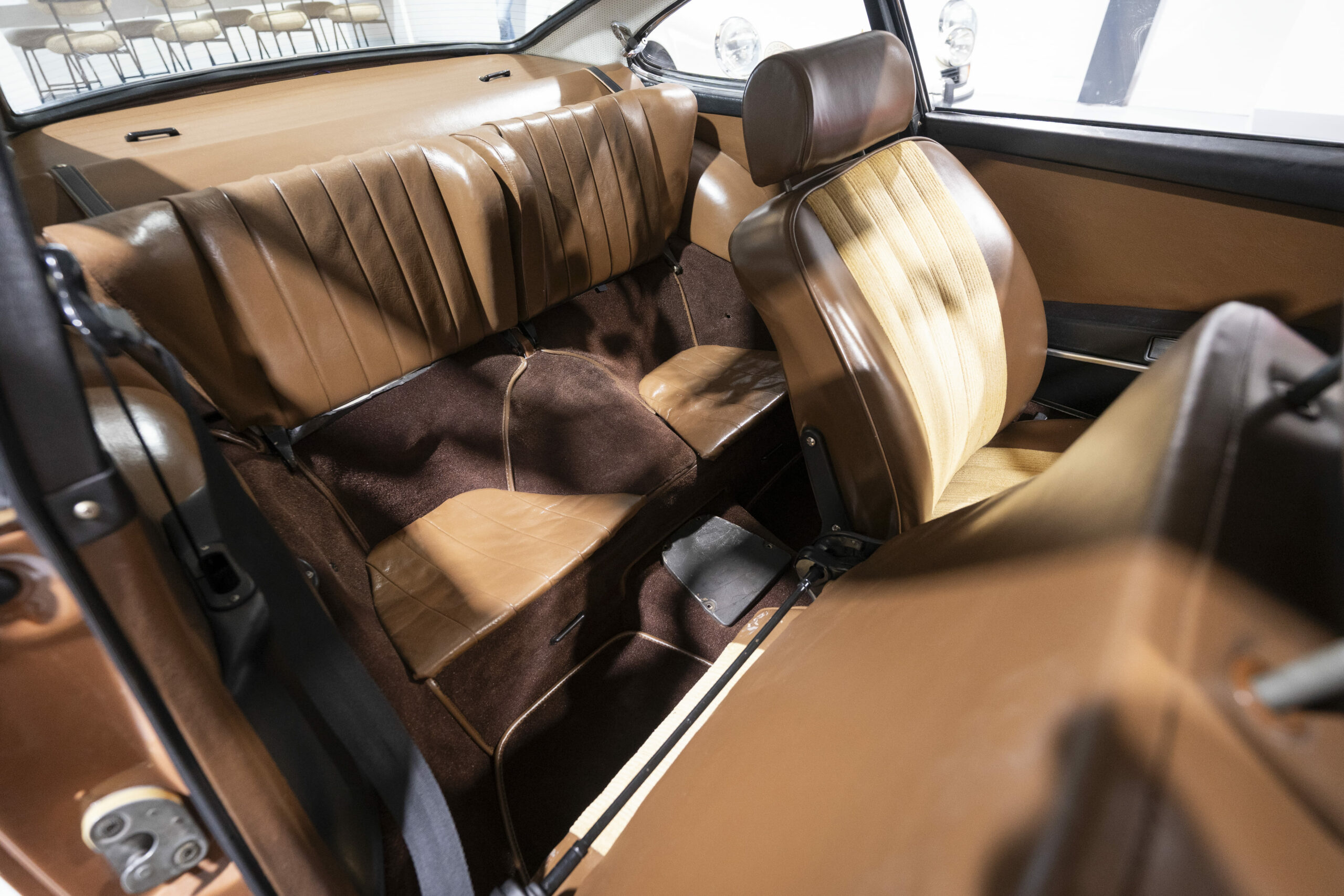 Porsche-911-TE-1972-Sepia-Brown (28)