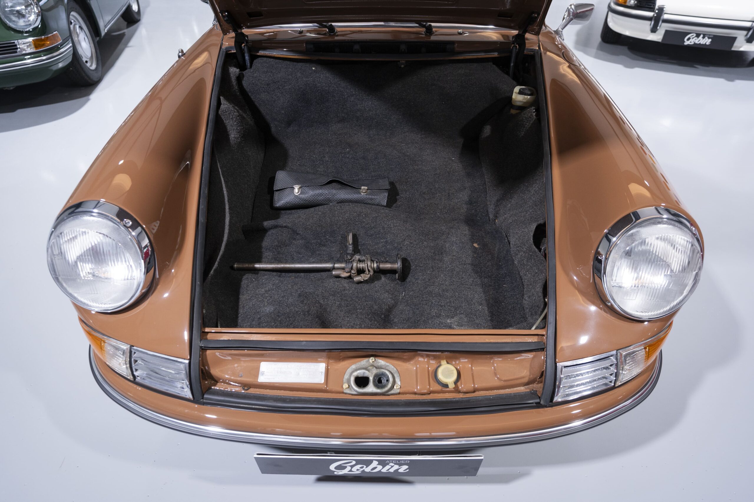 Porsche-911-TE-1972-Sepia-Brown (29)