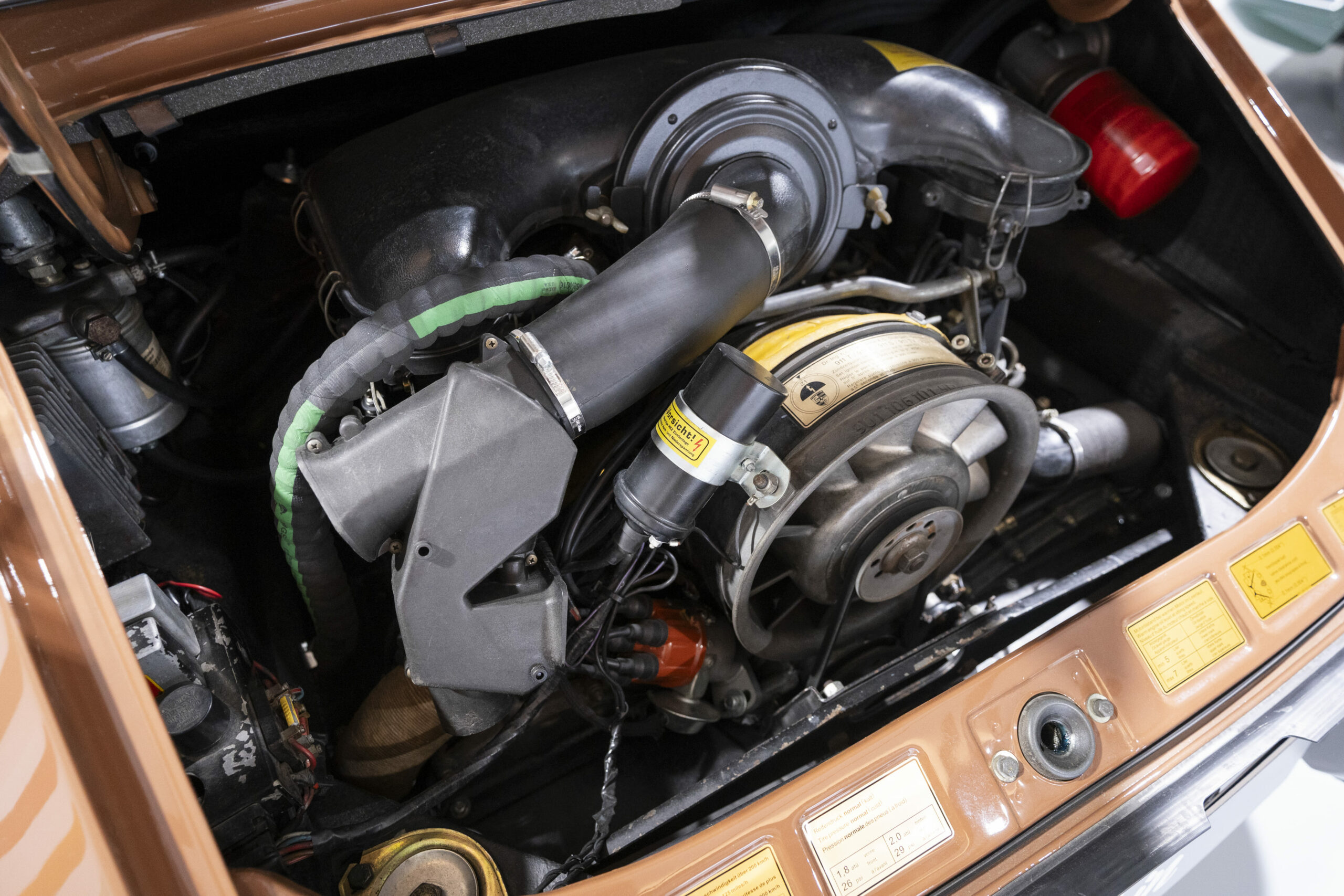 Porsche-911-TE-1972-Sepia-Brown (34)