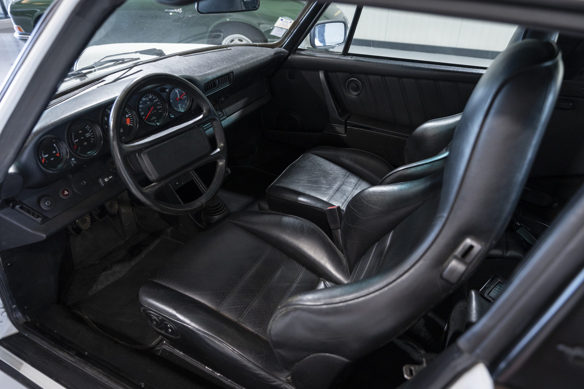 Porsche-911-targa-1985 (17)