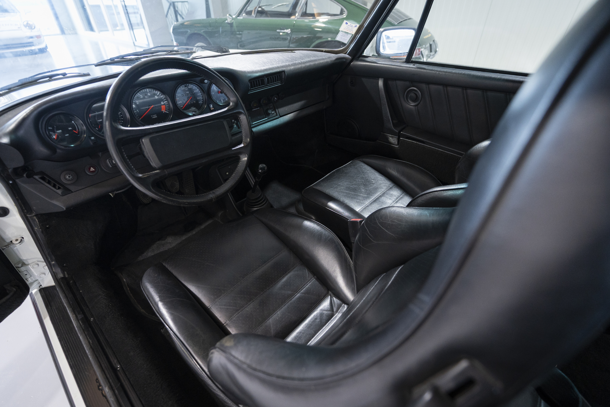 Porsche-911-targa-1985 (18)