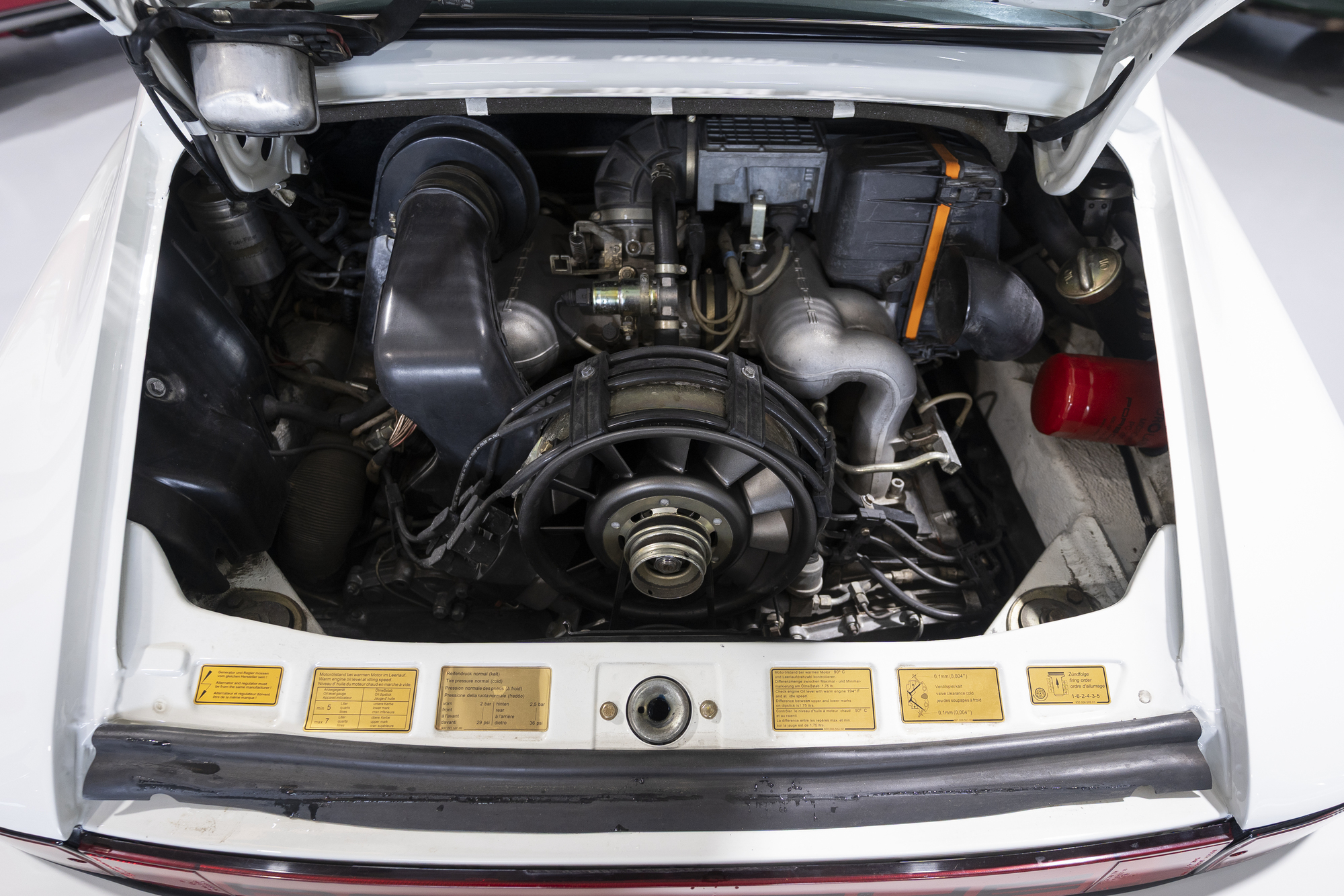 Porsche-911-targa-1985 (24)