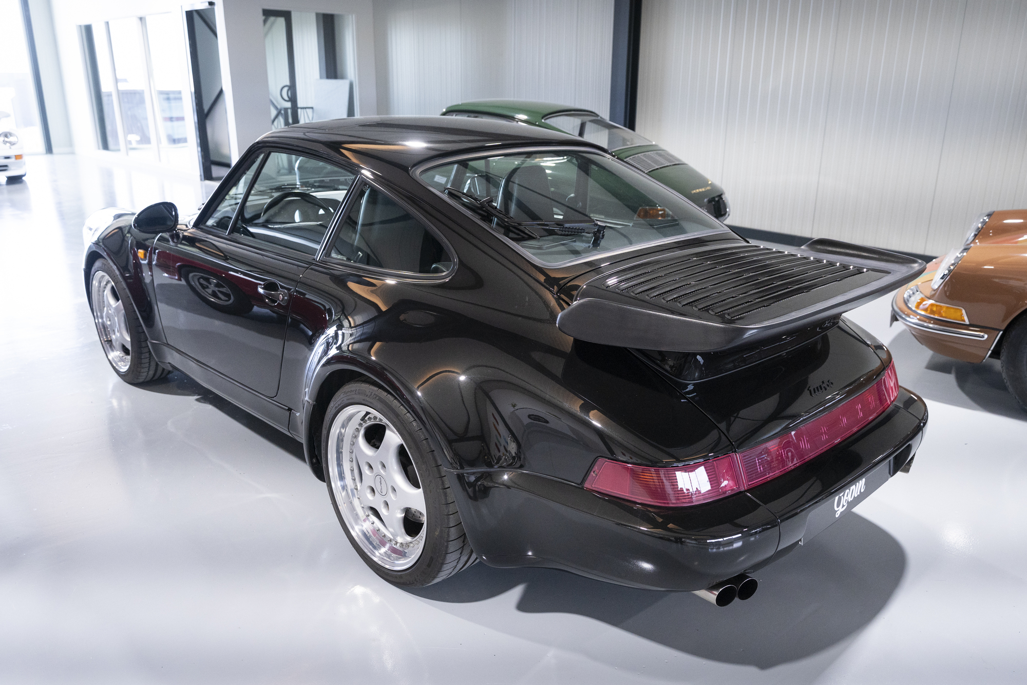 Porsche-964-Turbo (22)