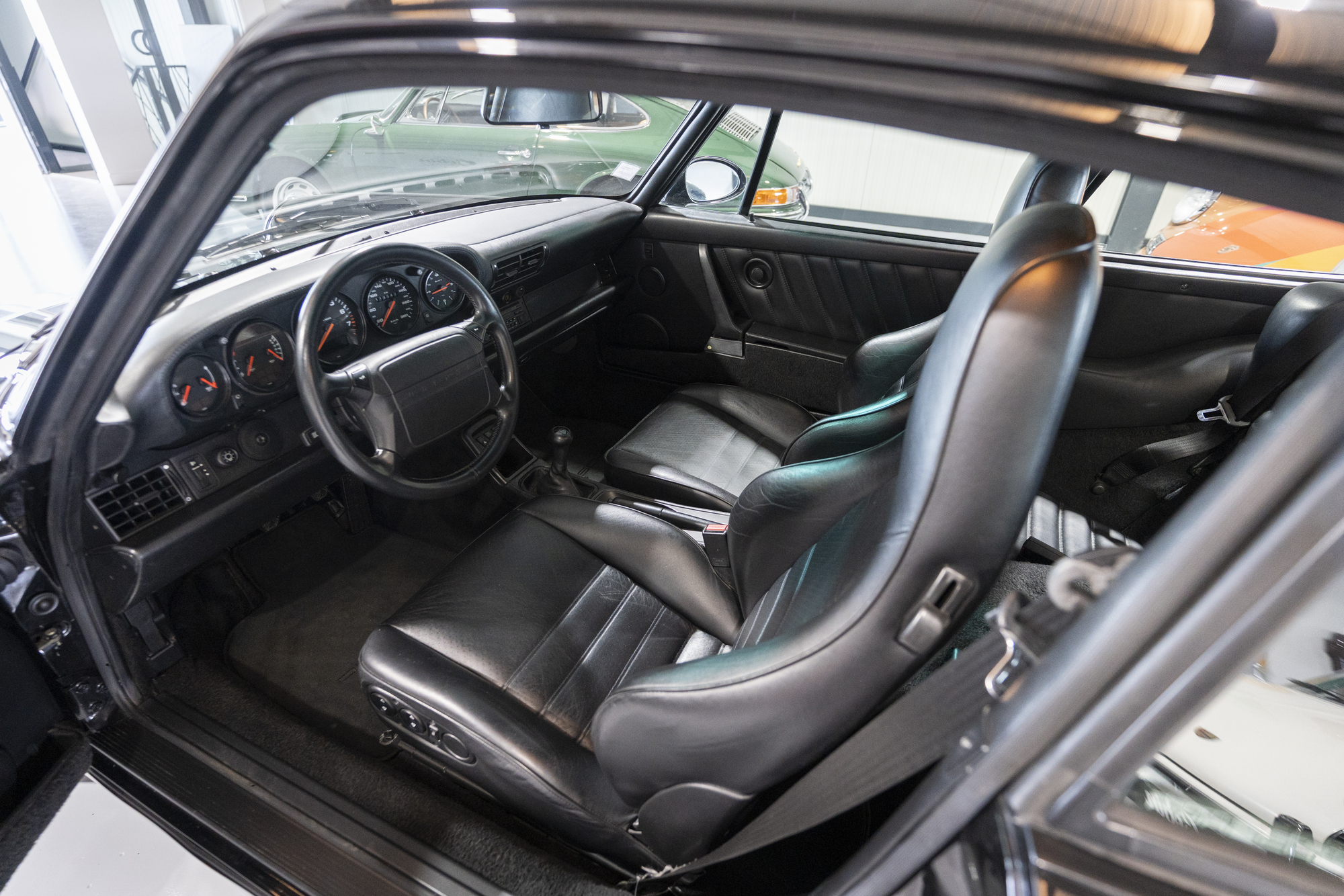 Porsche-964-Turbo (24)