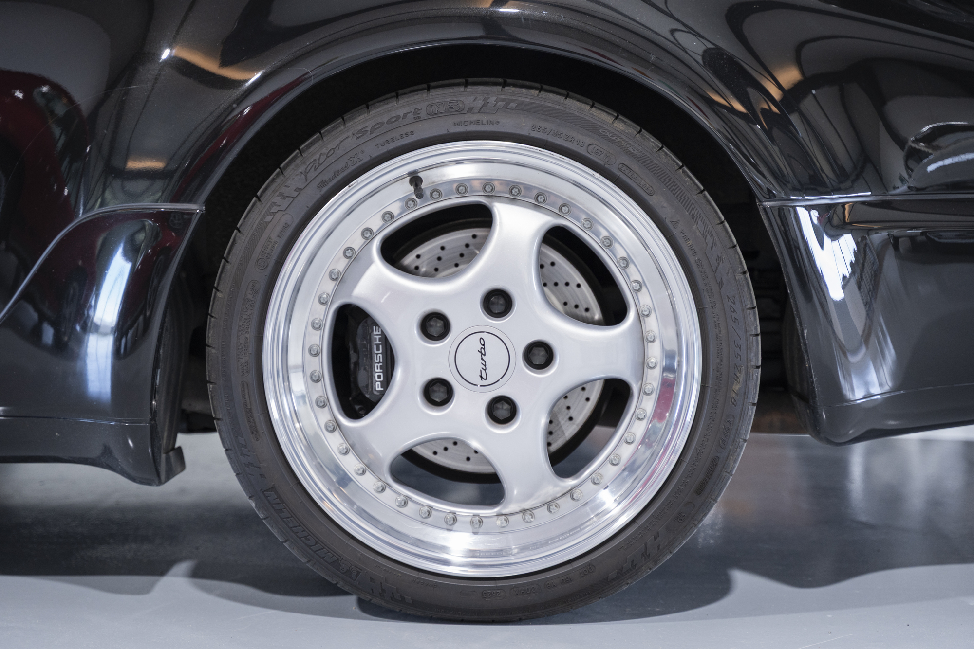 Porsche-964-Turbo (3)