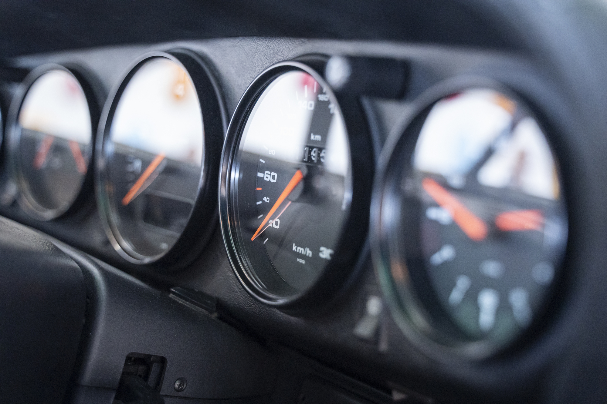 Porsche-964-Turbo (7)