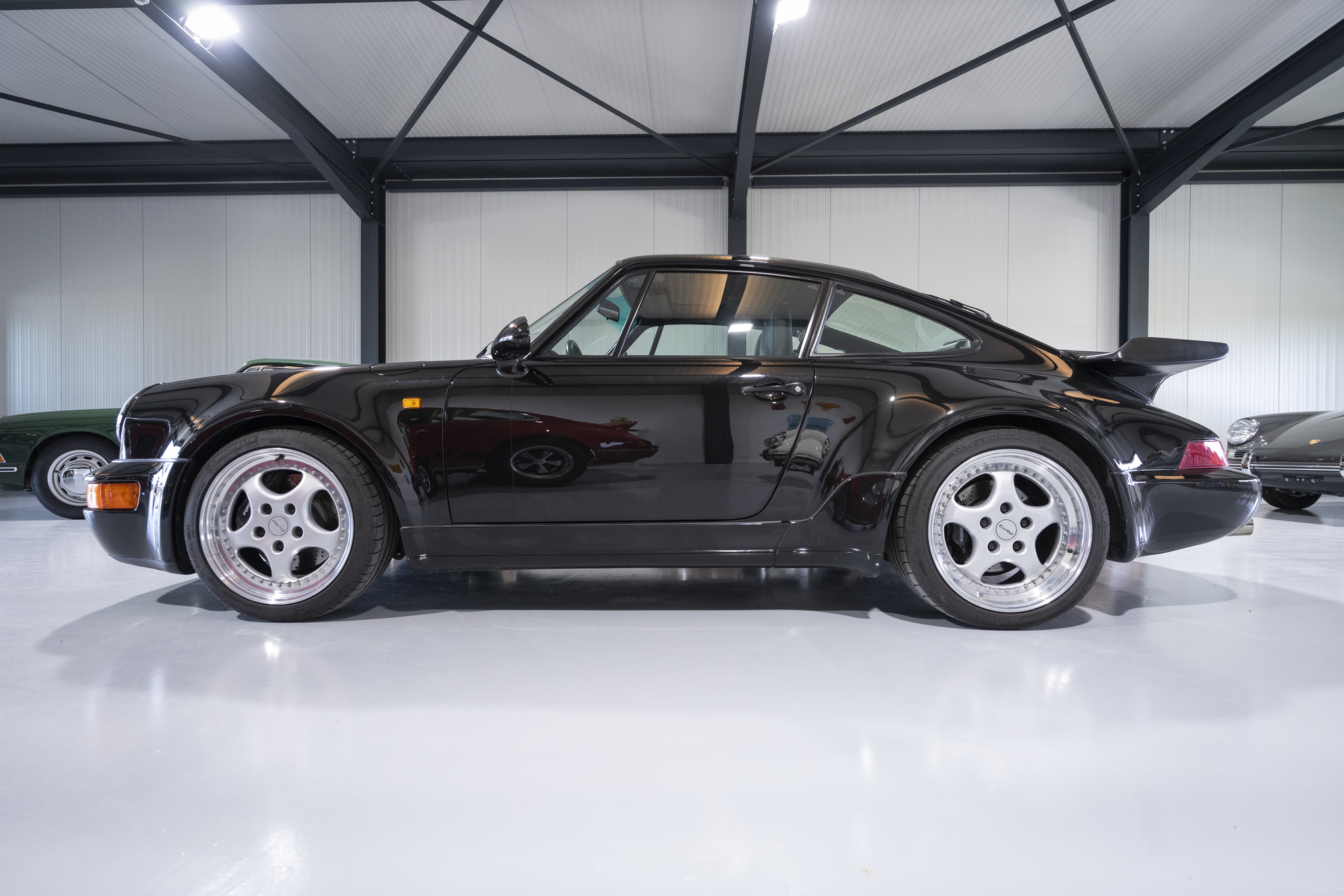 Porsche-964-Turbo (9)