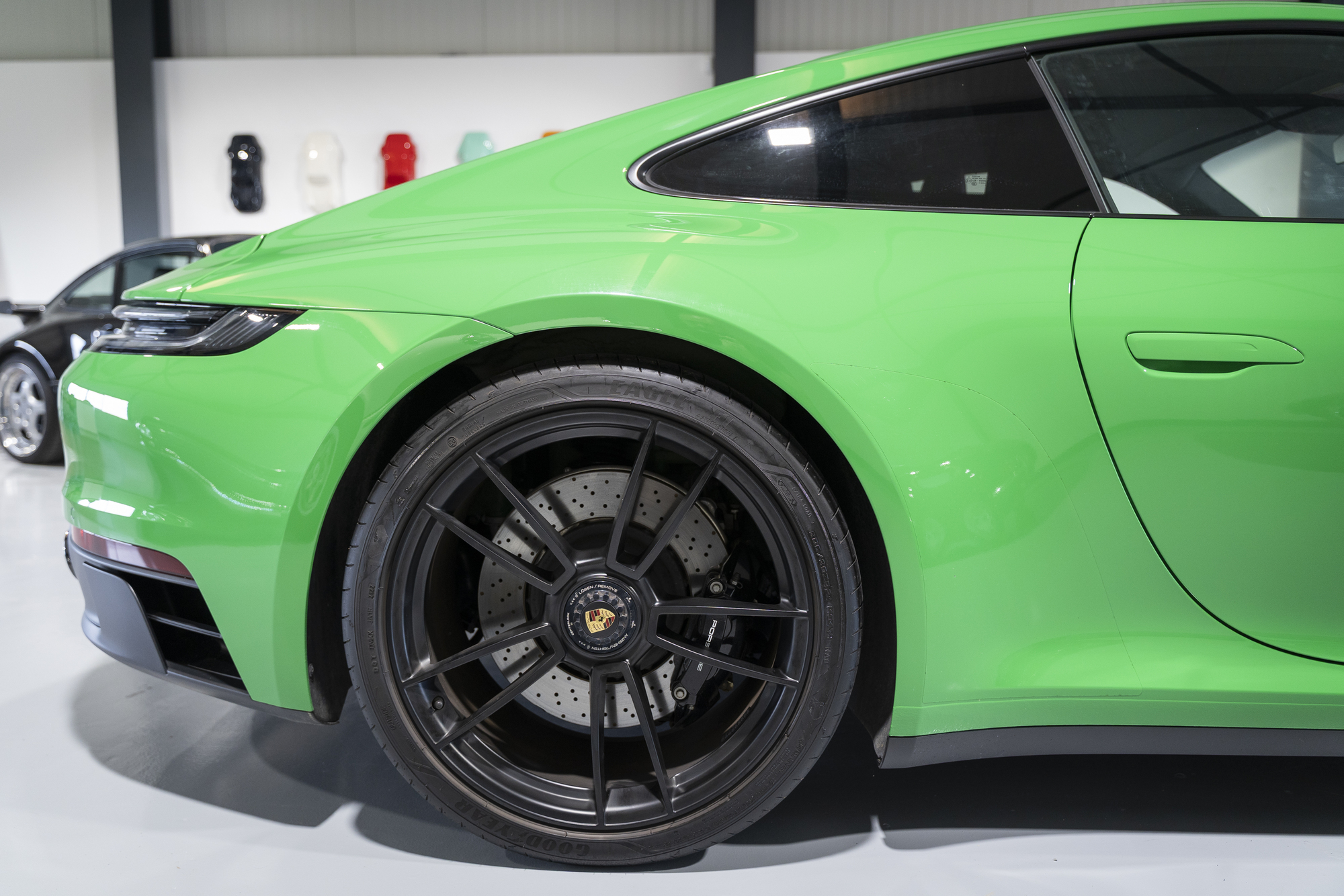 Porsche-992 Carrera-GTS-vert-python (35)
