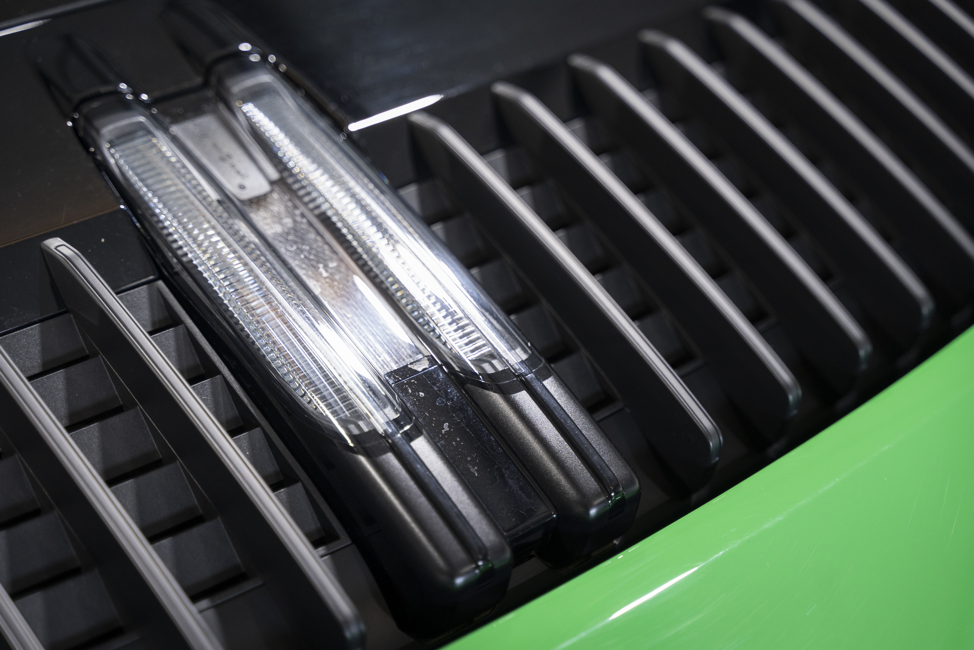 Porsche-992 Carrera-GTS-vert-python (38)
