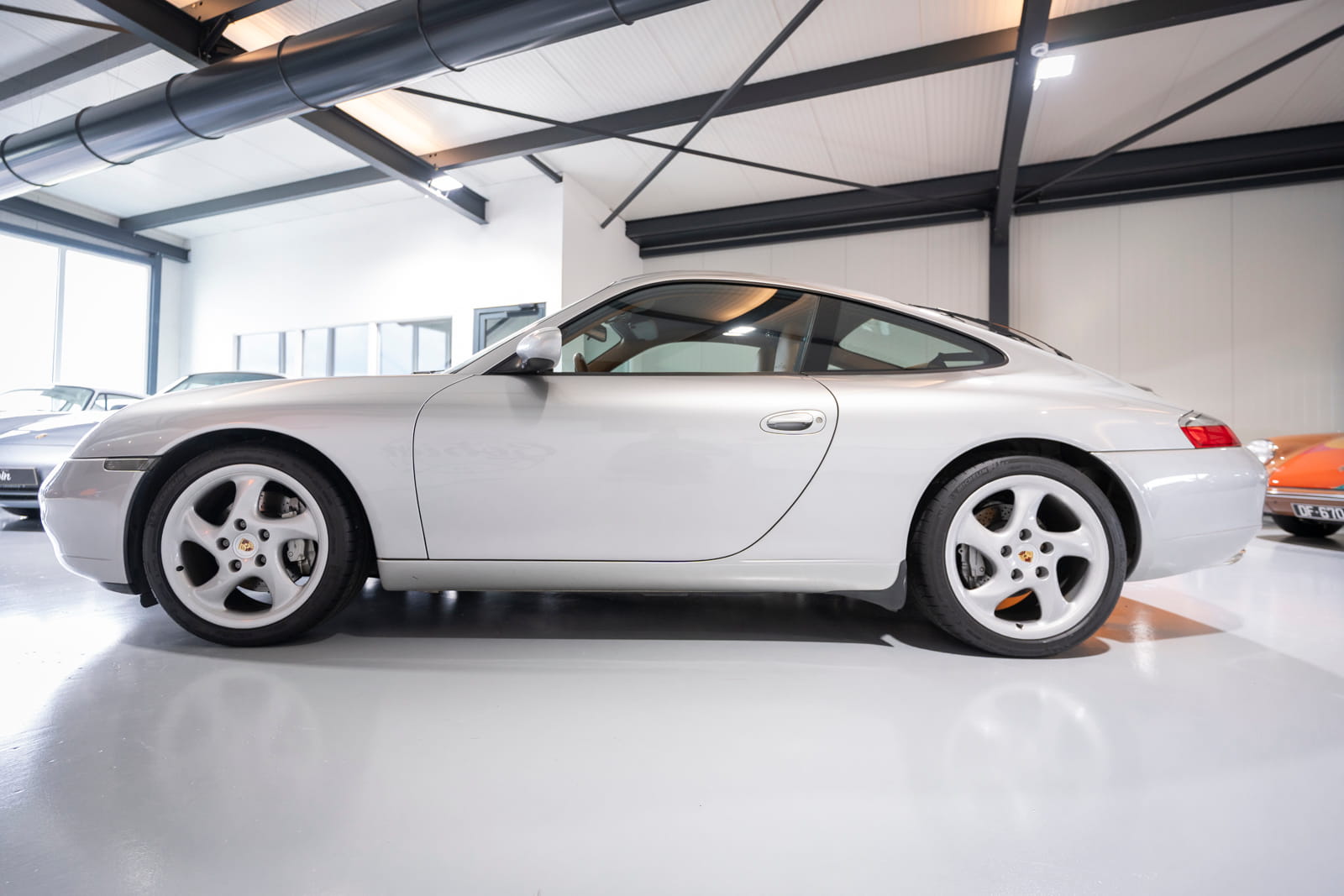 Porsche-996-Carrera-4-Coupé-2001 (1)