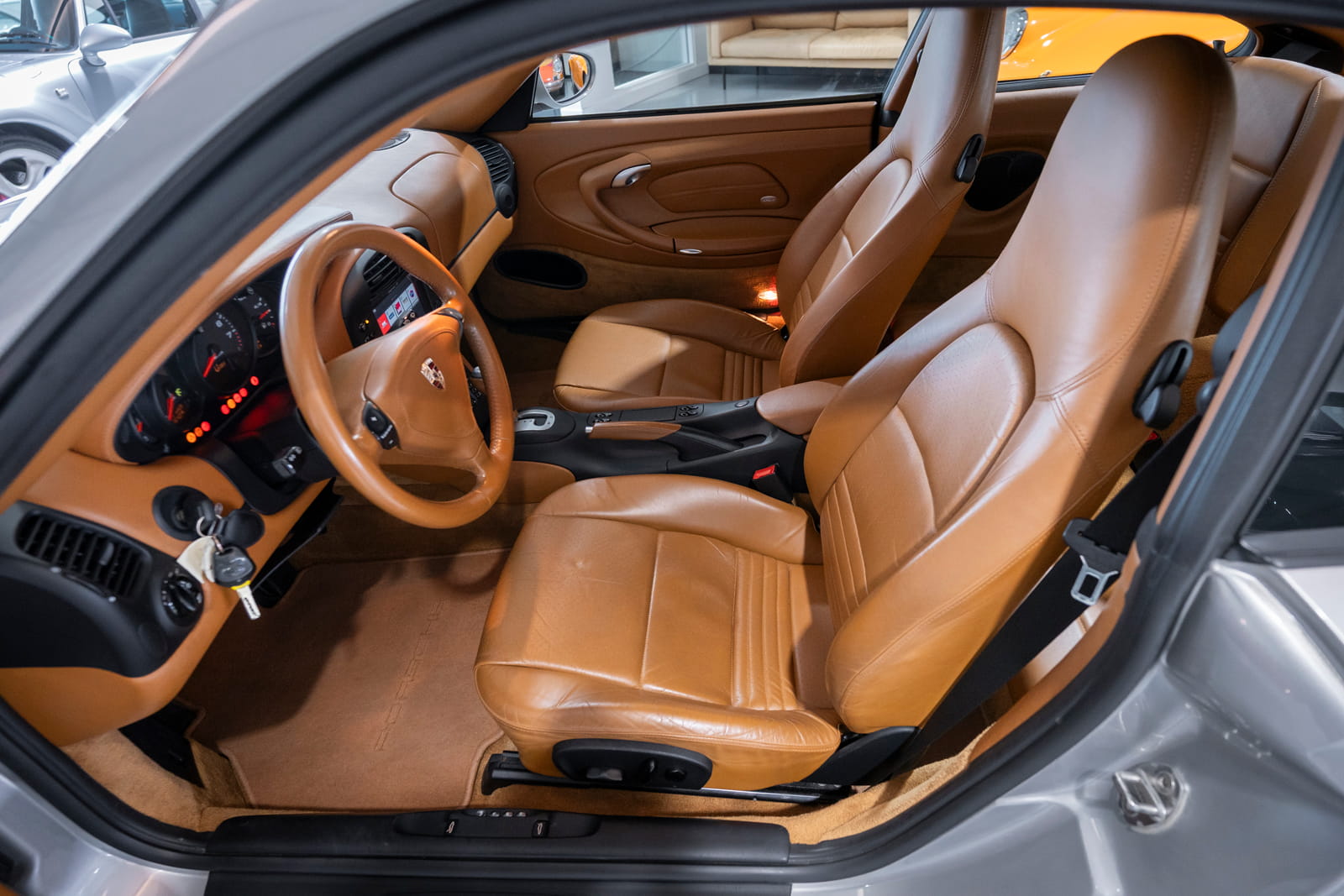 Porsche-996-Carrera-4-Coupé-2001 (22)