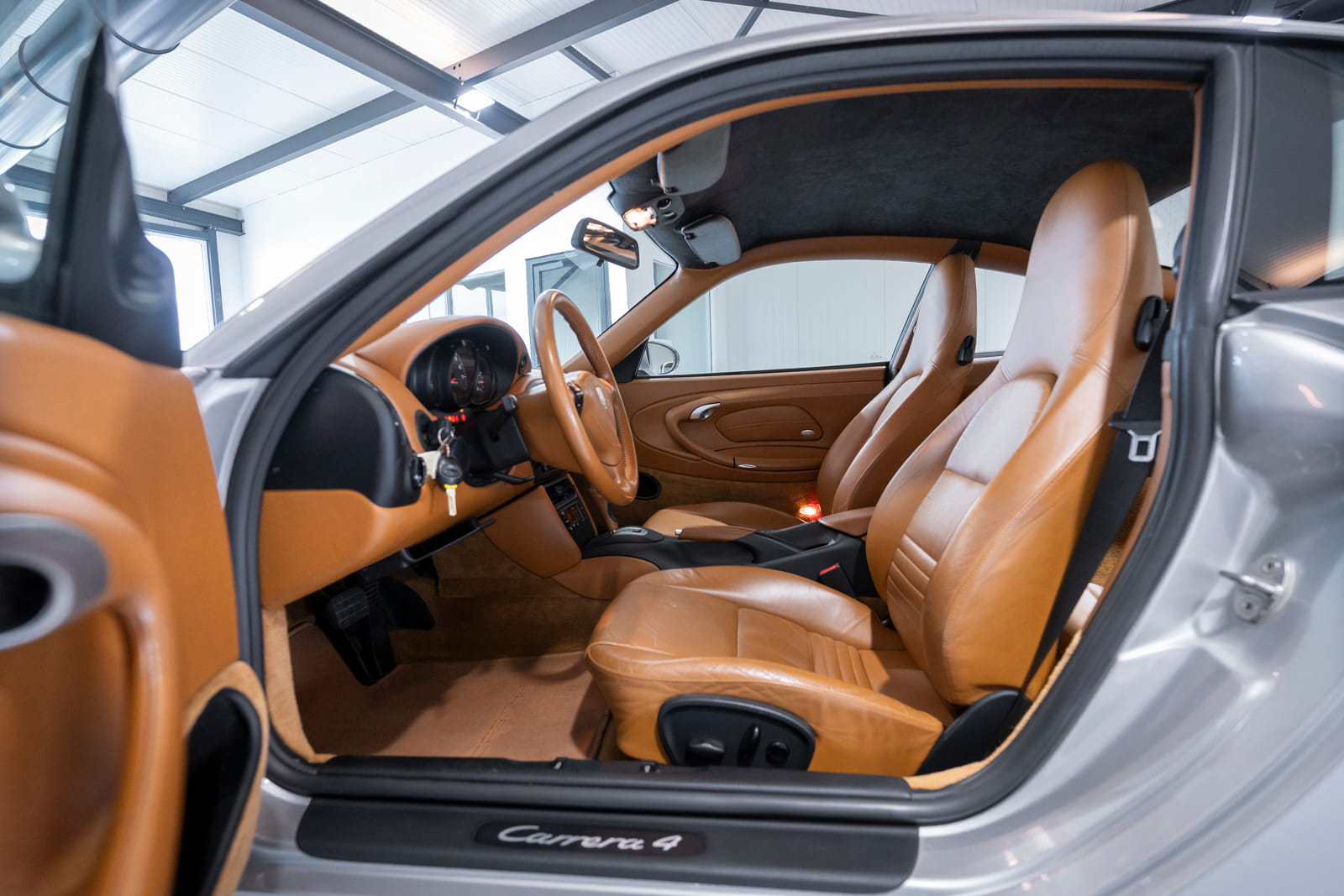 Porsche-996-Carrera-4-Coupé-2001 (23)