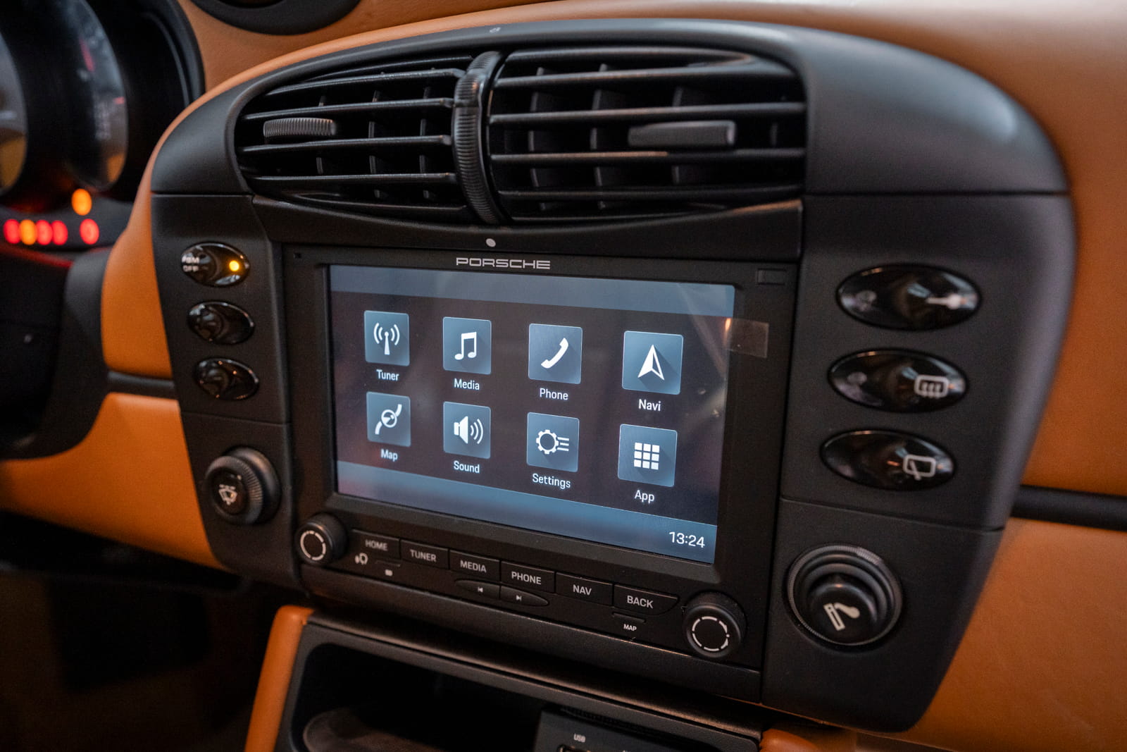 Porsche-996-Carrera-4-Coupé-2001 (29)