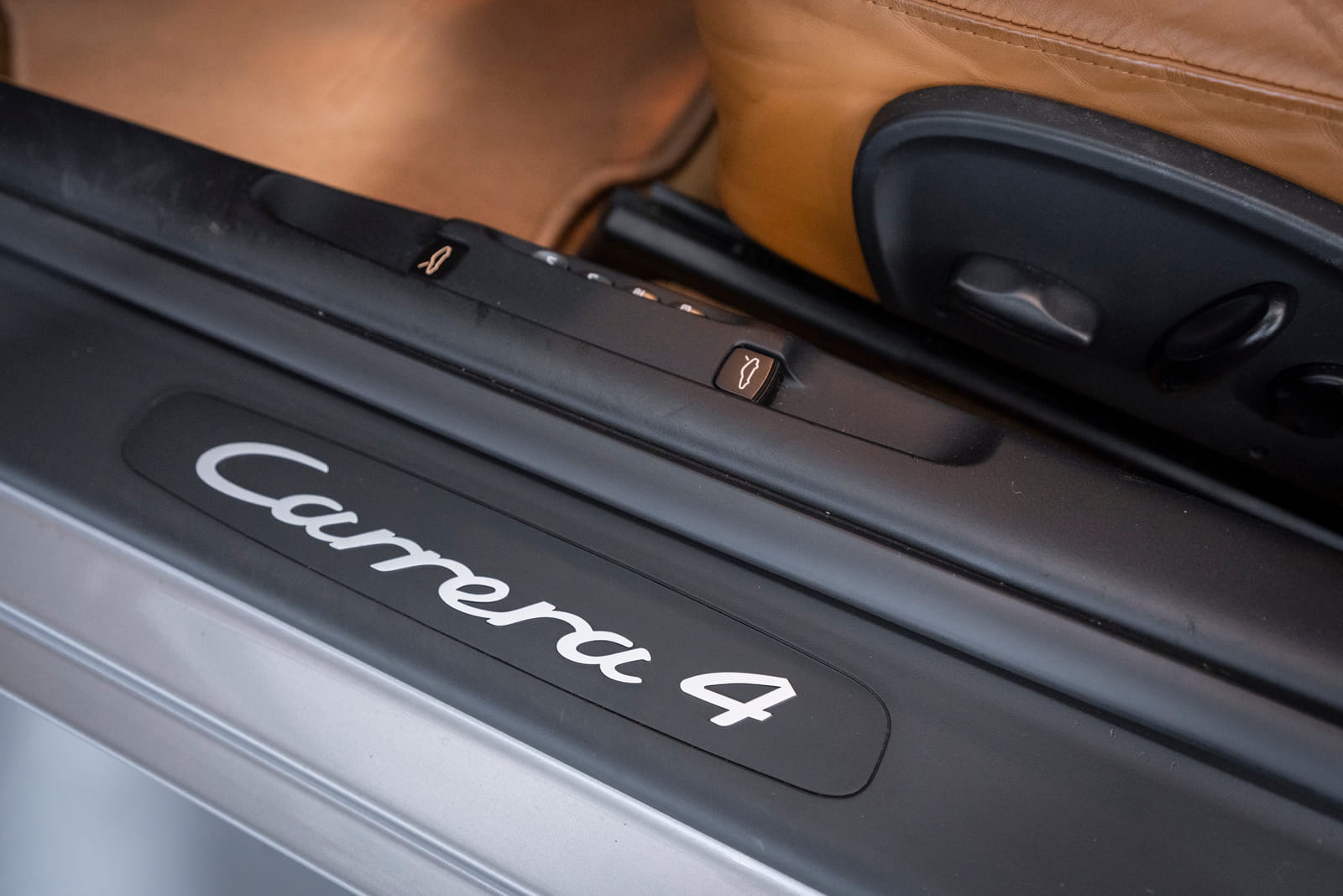 Porsche-996-Carrera-4-Coupé-2001 (31)