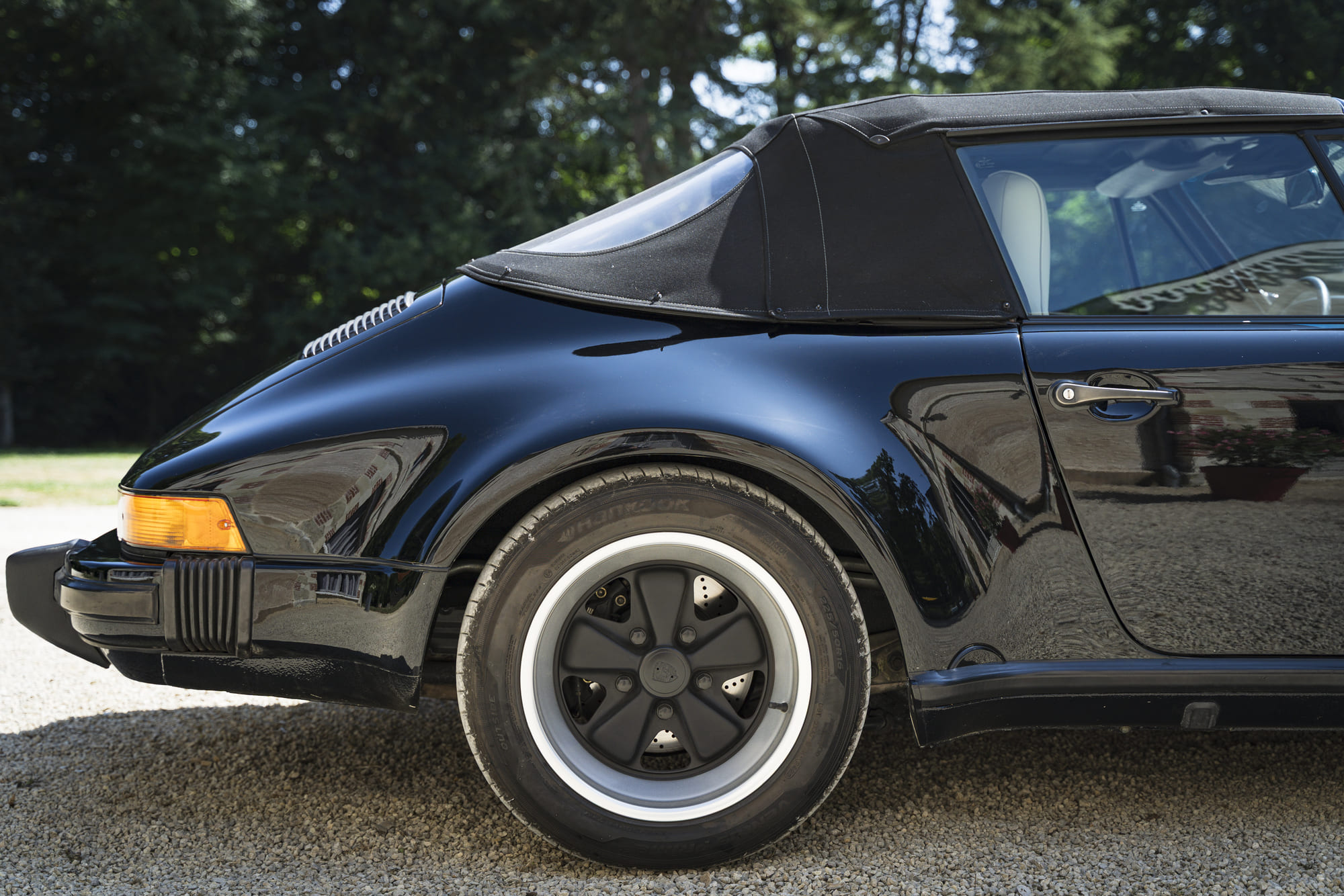 Porsche-911-Carrera Cabriolet-Turbo-Look-Usine (19)