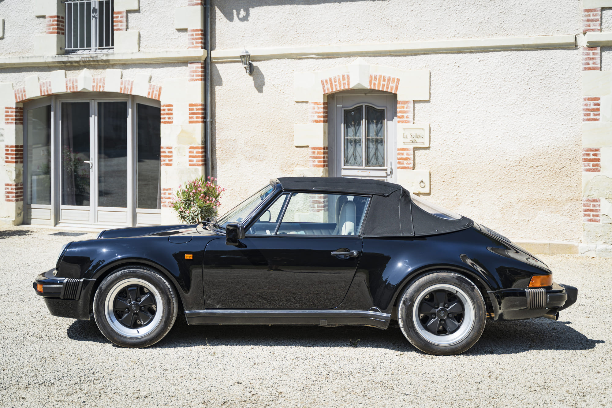 Porsche-911-Carrera Cabriolet-Turbo-Look-Usine (2)