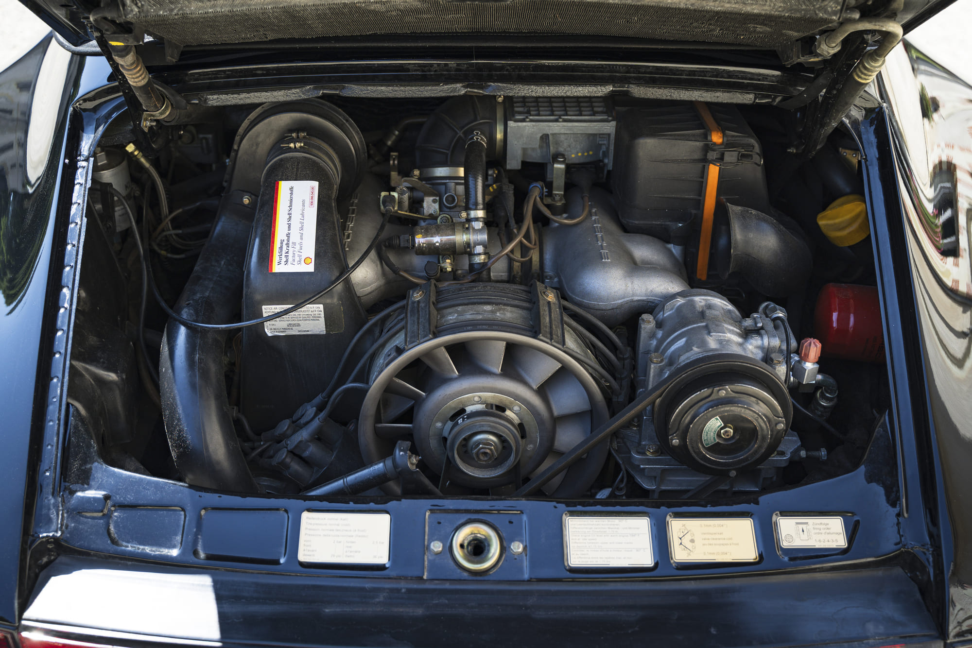 Porsche-911-Carrera Cabriolet-Turbo-Look-Usine (22)