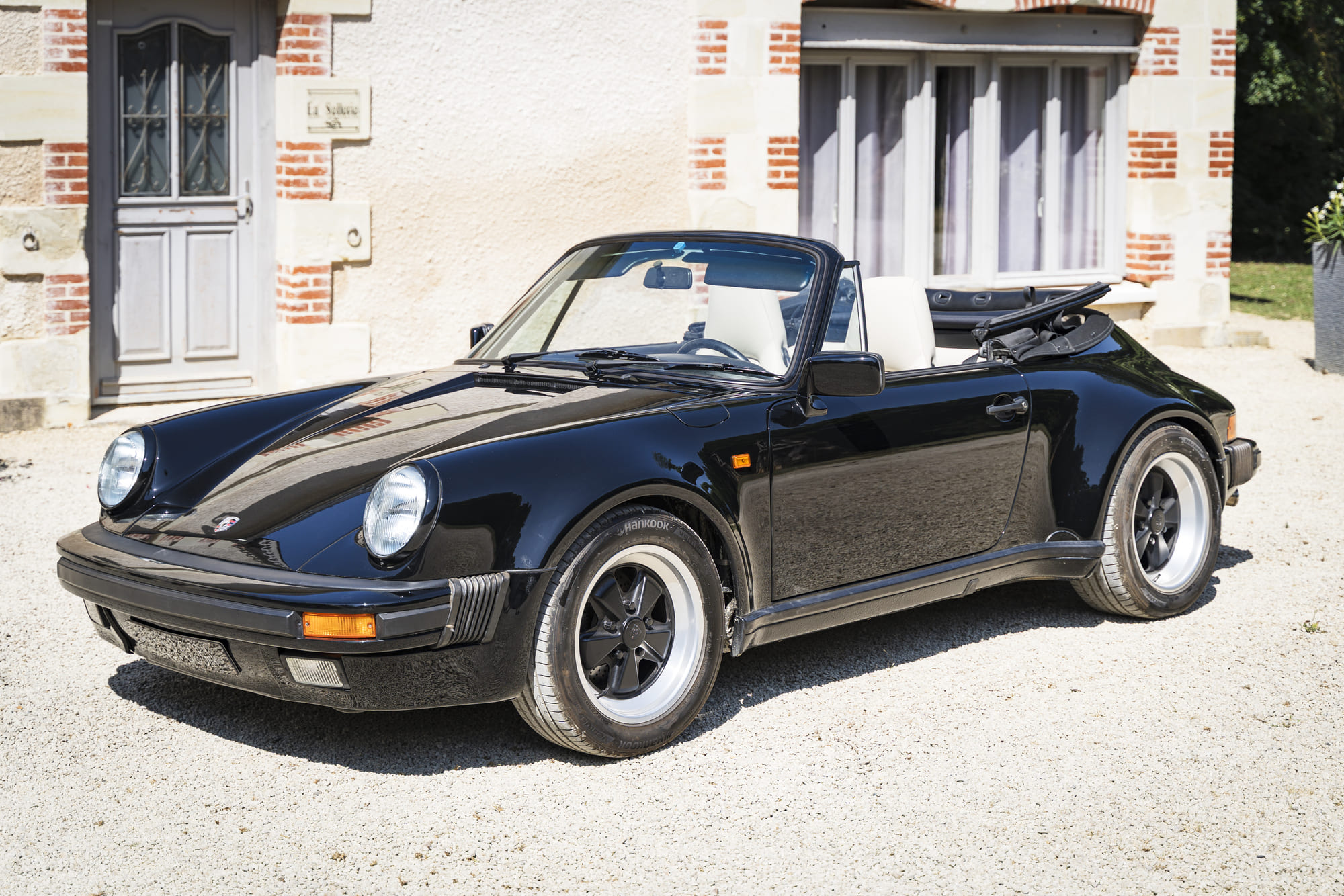 Porsche-911-Carrera Cabriolet-Turbo-Look-Usine (46)
