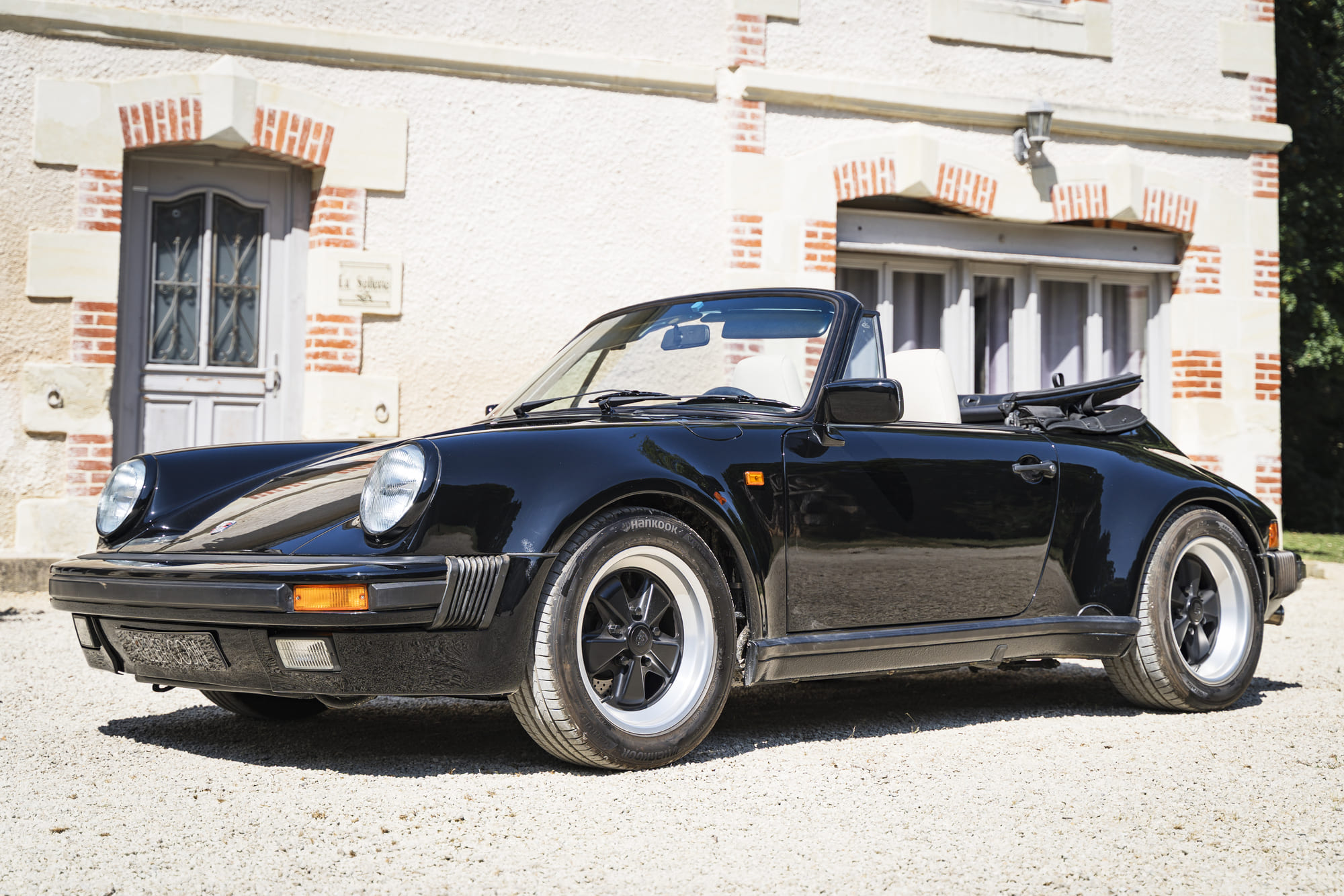 Porsche-911-Carrera Cabriolet-Turbo-Look-Usine (47)