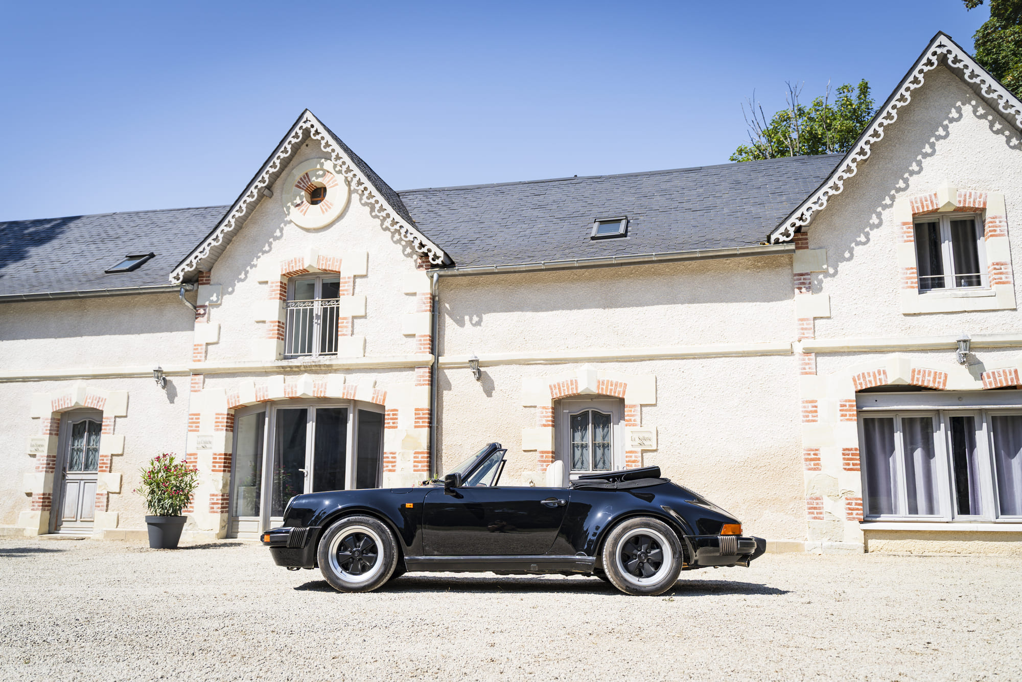 Porsche-911-Carrera Cabriolet-Turbo-Look-Usine (49)