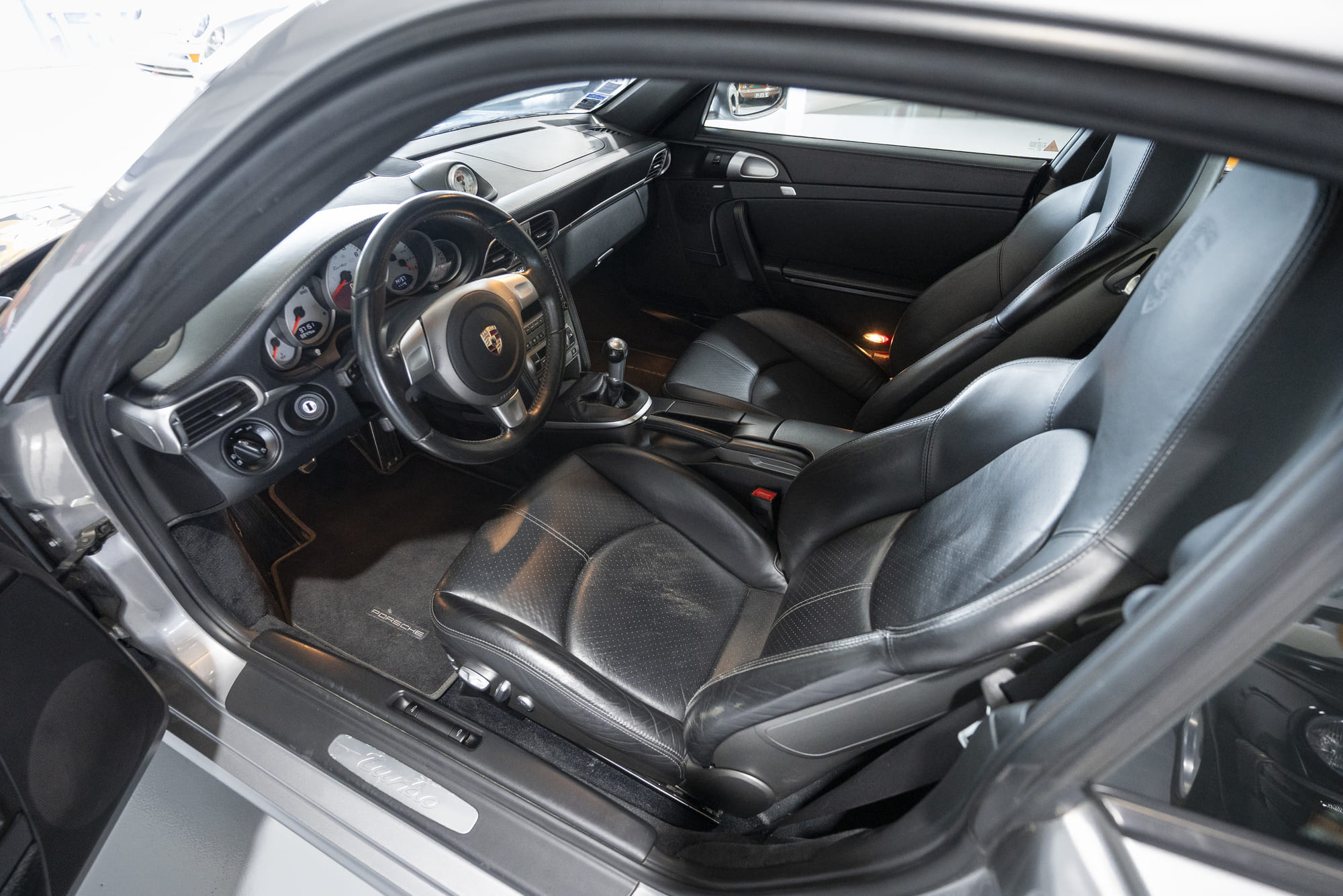 Porsche-997-Turbo-2007 (37)
