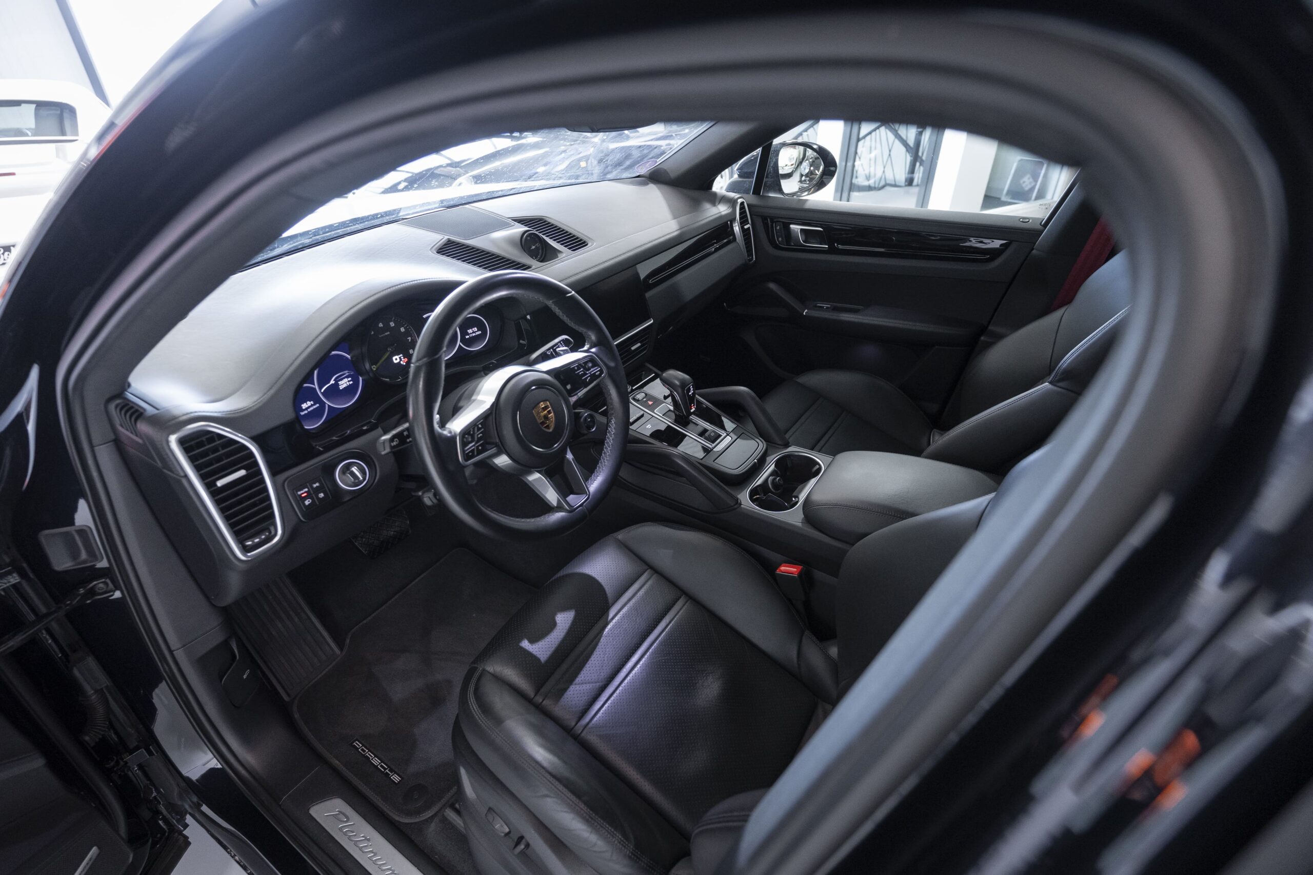 Porsche-Cayenne-Coupé-E-Hybrid-Platinum-Edition (22)