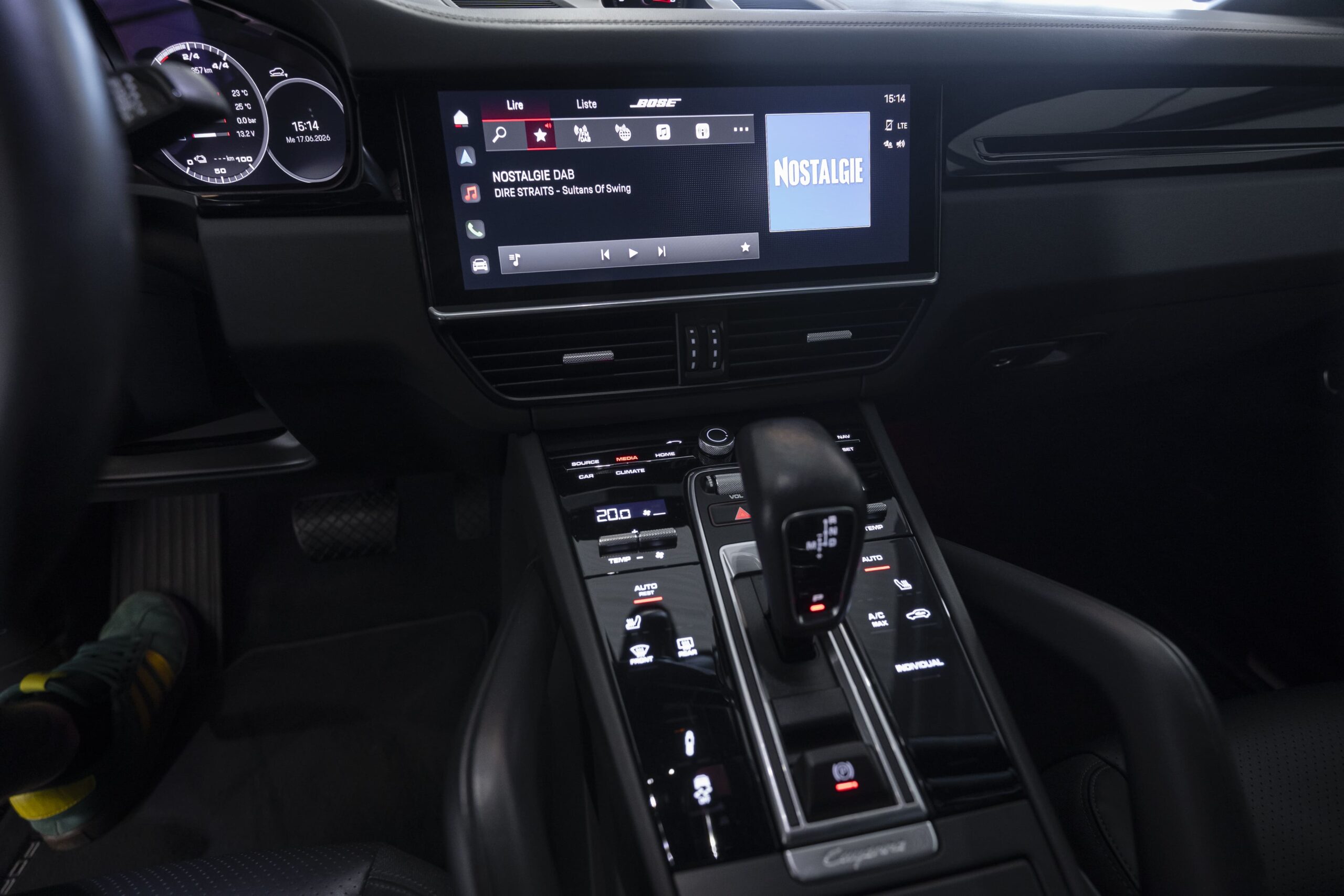 Porsche-Cayenne-Coupé-E-Hybrid-Platinum-Edition (24)