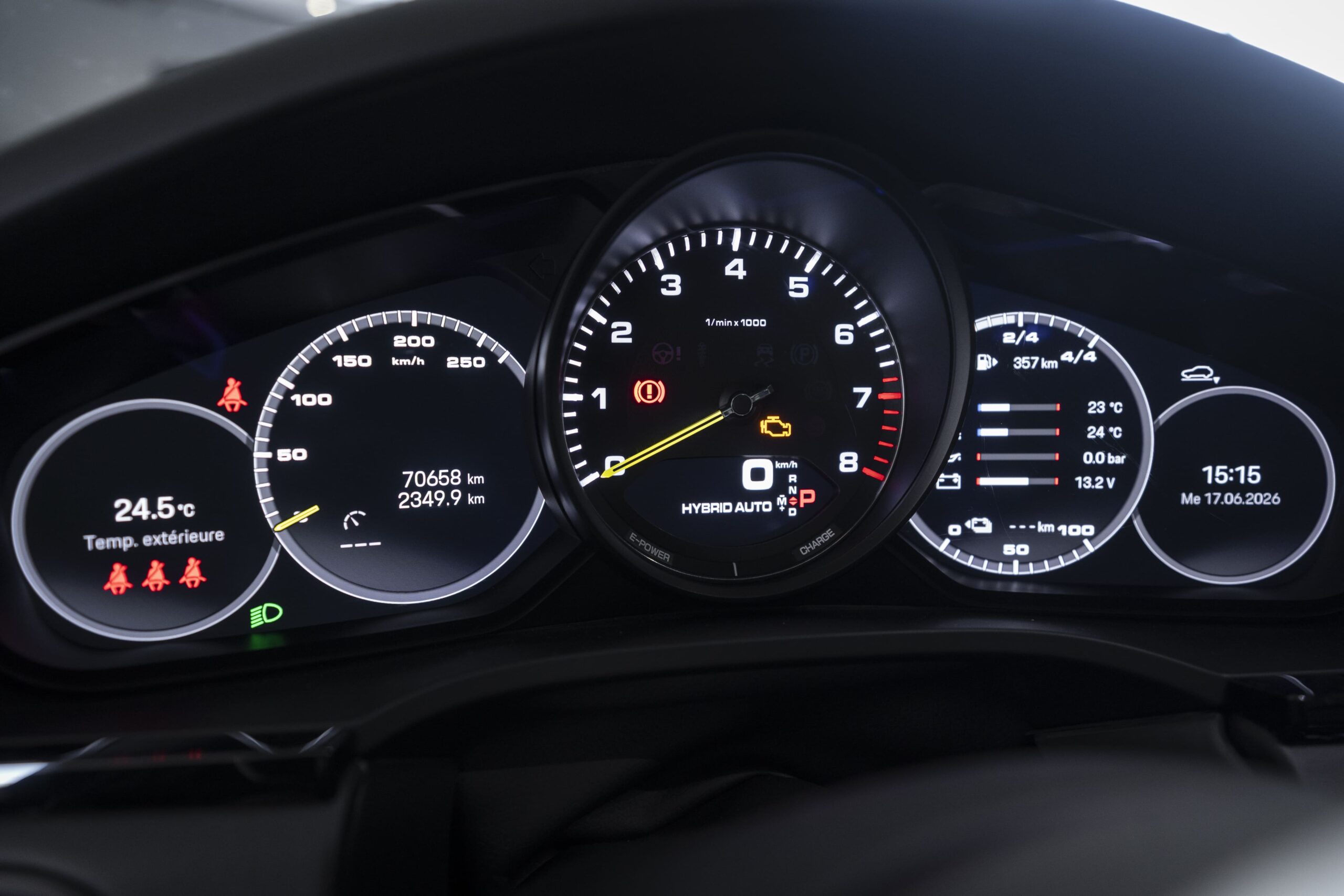 Porsche-Cayenne-Coupé-E-Hybrid-Platinum-Edition (27)