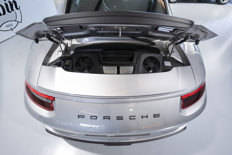 Porsche-991-GT3-Touring (18)