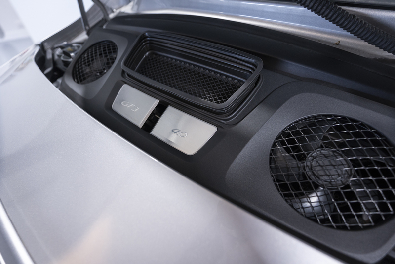 Porsche-991-GT3-Touring (19)