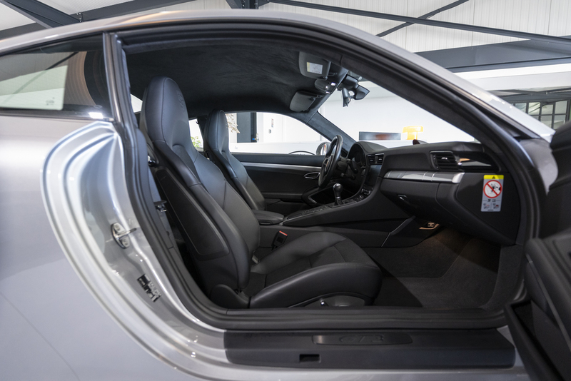 Porsche-991-GT3-Touring (24)
