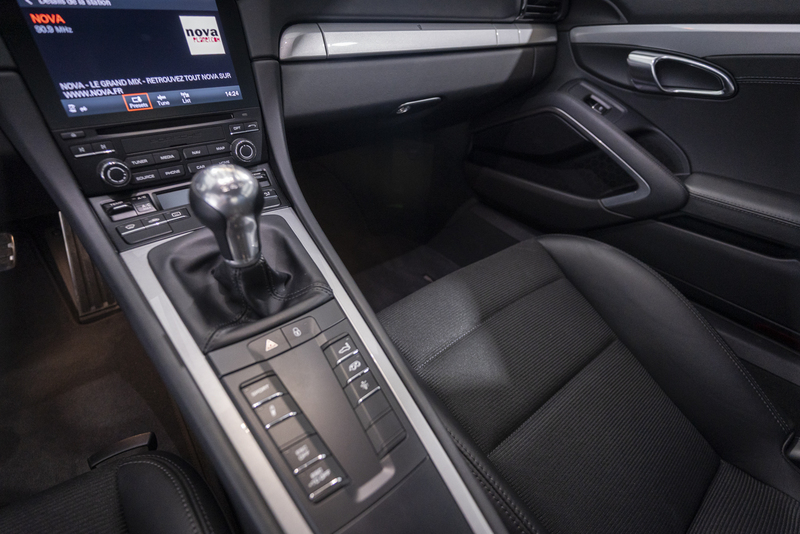 Porsche-991-GT3-Touring (26)