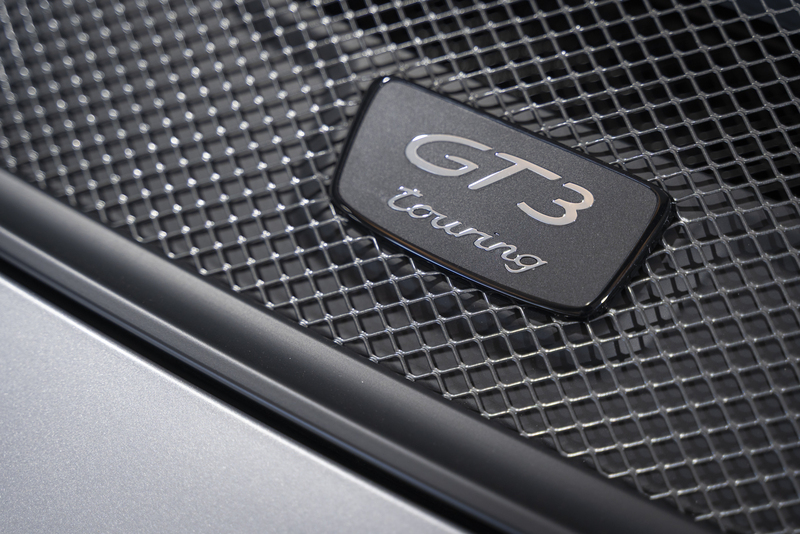 Porsche-991-GT3-Touring (32)