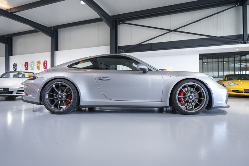 Porsche-991-GT3-Touring (9)
