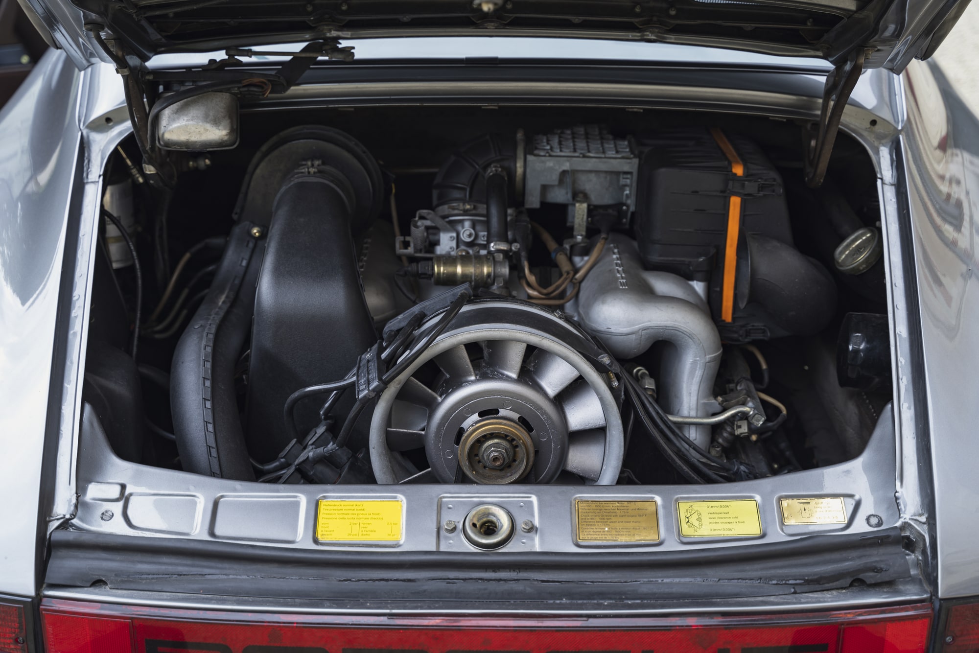 Porsche 3.2 1984 (20)